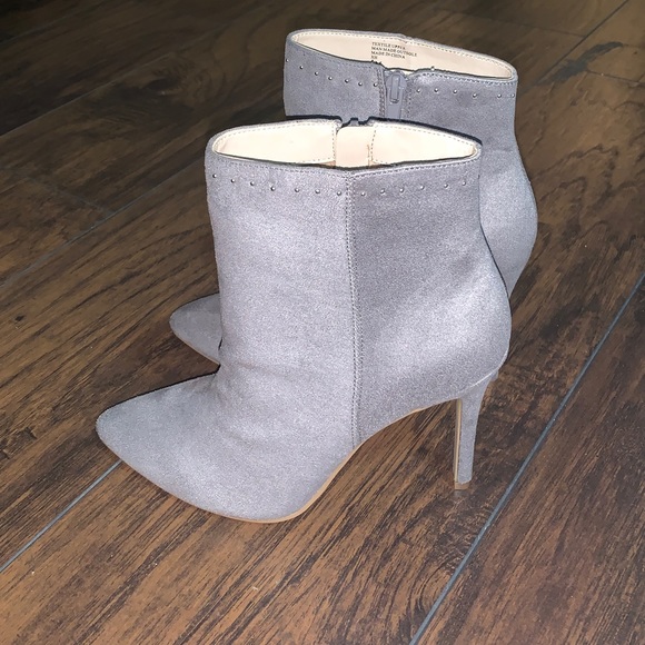 NEIMAN MARCUS (8) STUDDED GREY “MICRO SUEDE”, NWOT! BEAUTIFUL. NEVER WORN. - Picture 10 of 10